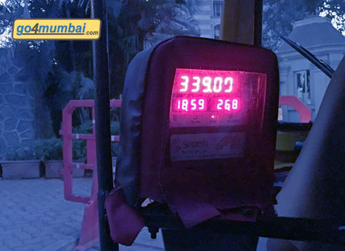 Electronic meter autorikshaw in Mumbai